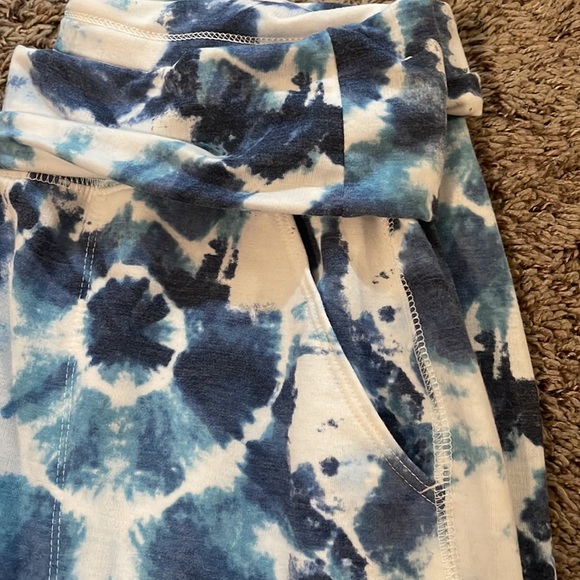 Old navy joggers size small - Picture 3 of 4